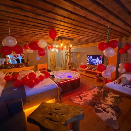 Bed and Breakfast Heaven Vip Wooden Palace Ardeşen Exteriér fotografie