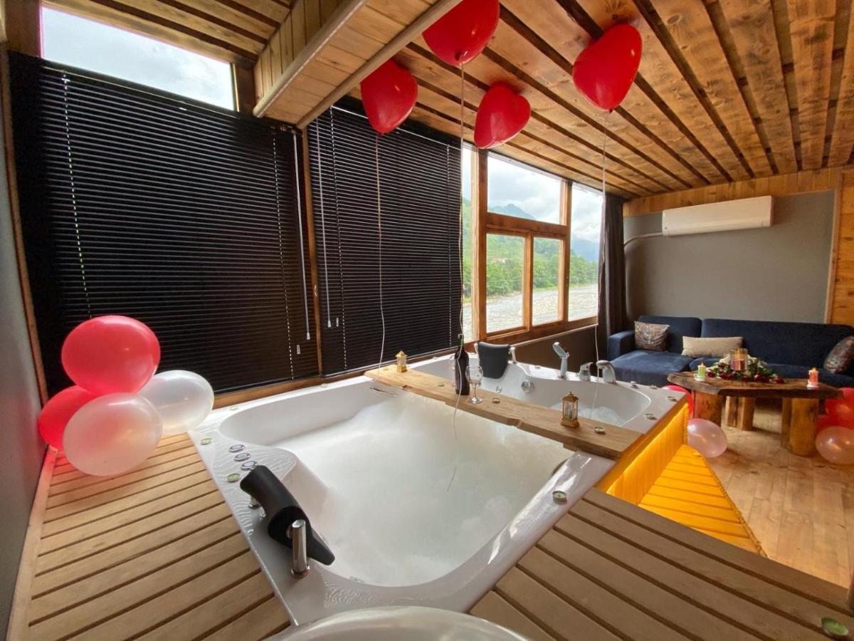 Bed and Breakfast Heaven Vip Wooden Palace Ardeşen Exteriér fotografie