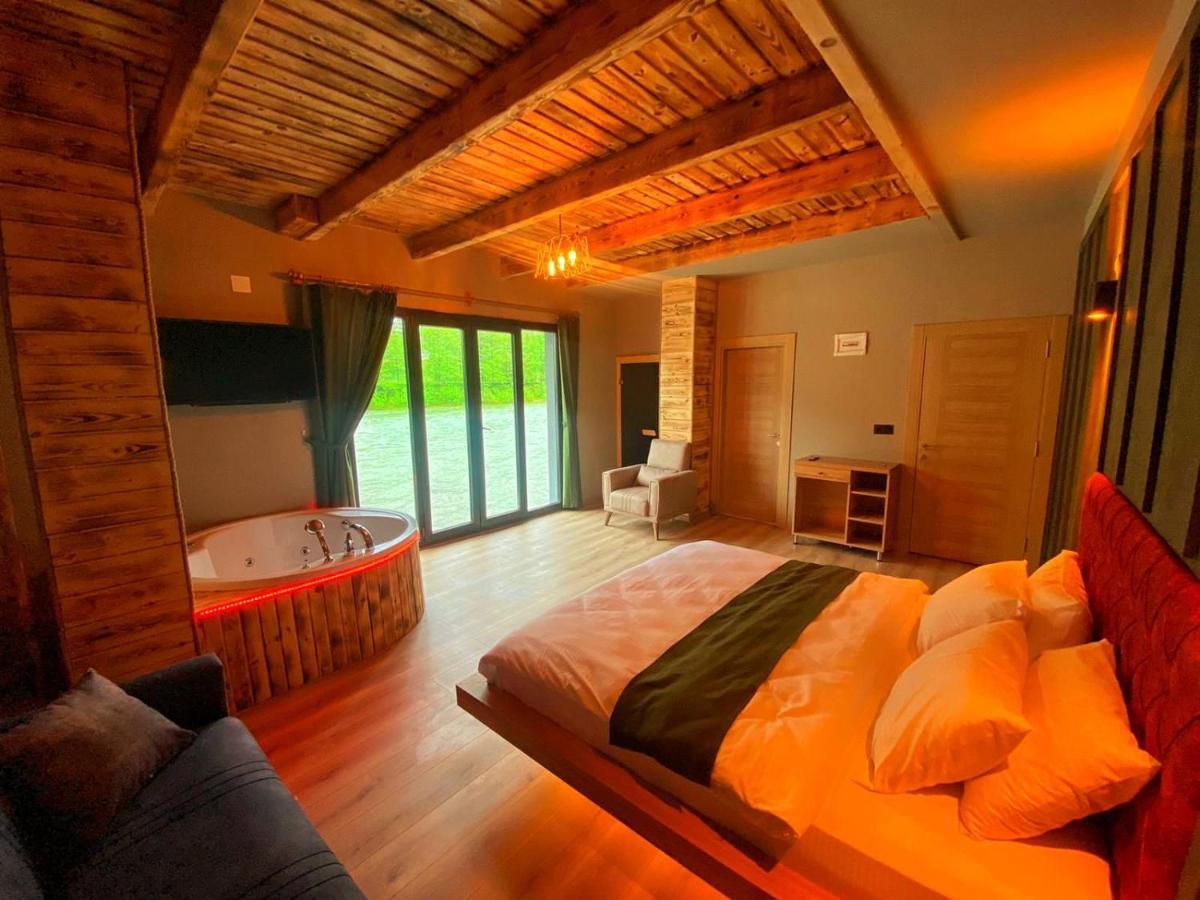 Bed and Breakfast Heaven Vip Wooden Palace Ardeşen Exteriér fotografie