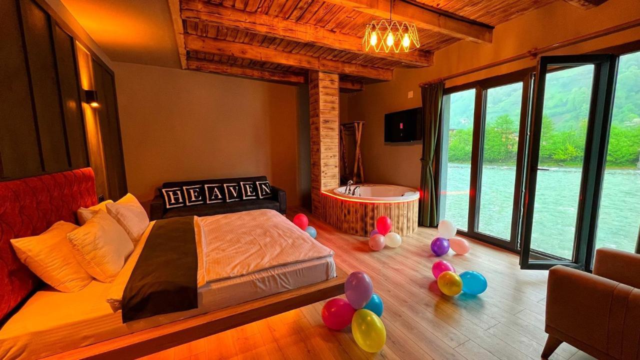 Bed and Breakfast Heaven Vip Wooden Palace Ardeşen Exteriér fotografie