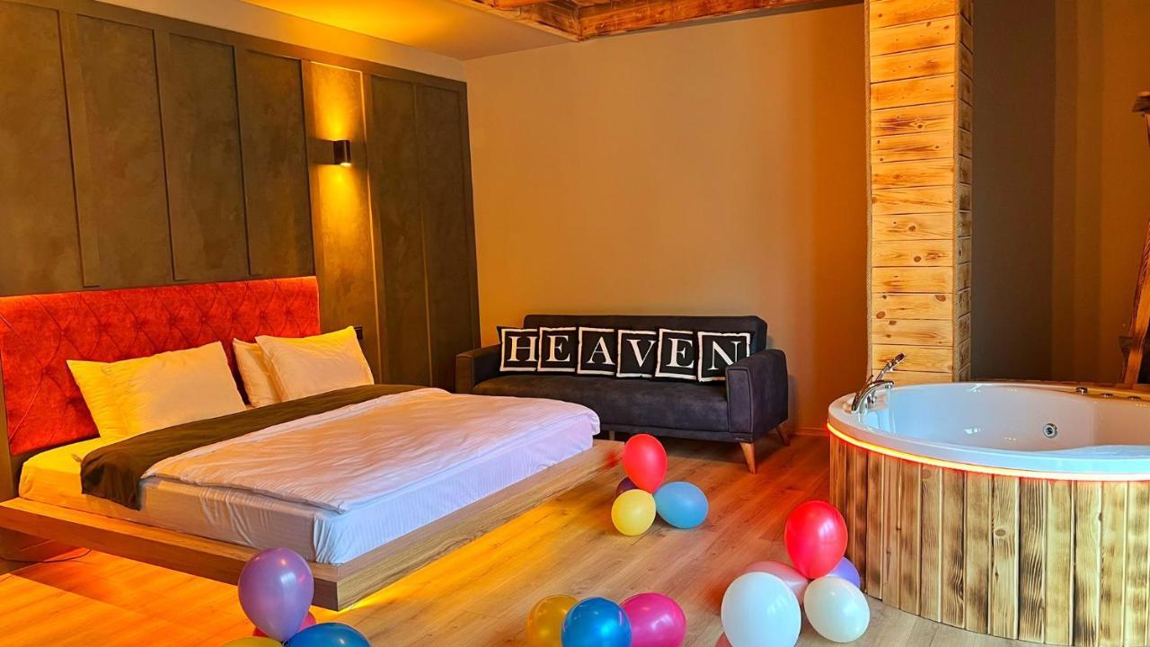 Bed and Breakfast Heaven Vip Wooden Palace Ardeşen Exteriér fotografie