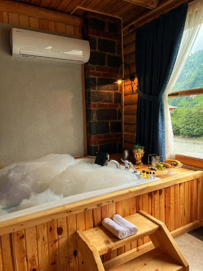 Bed and Breakfast Heaven Vip Wooden Palace Ardeşen Exteriér fotografie