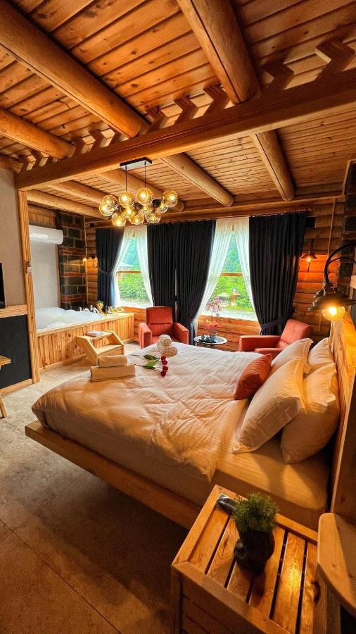 Bed and Breakfast Heaven Vip Wooden Palace Ardeşen Exteriér fotografie