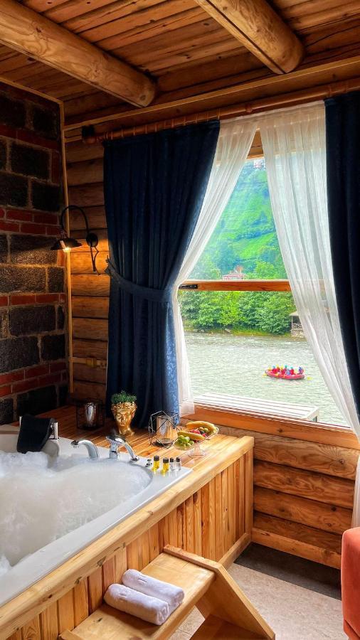 Bed and Breakfast Heaven Vip Wooden Palace Ardeşen Exteriér fotografie