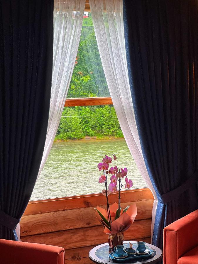 Bed and Breakfast Heaven Vip Wooden Palace Ardeşen Exteriér fotografie
